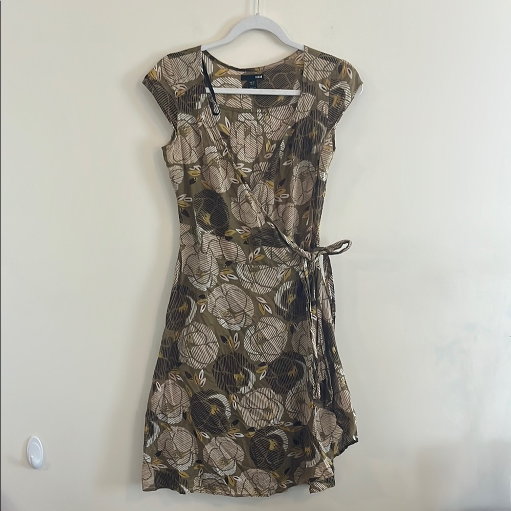 H&M Wrap Dress Floral Cotton Casual Abstract‎ Earthy Summer 6 Midi Green